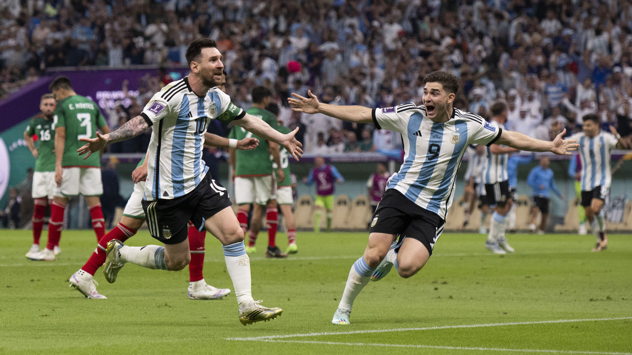 World Cup roundup, Day 7: Messi's magic moment, fearsome France